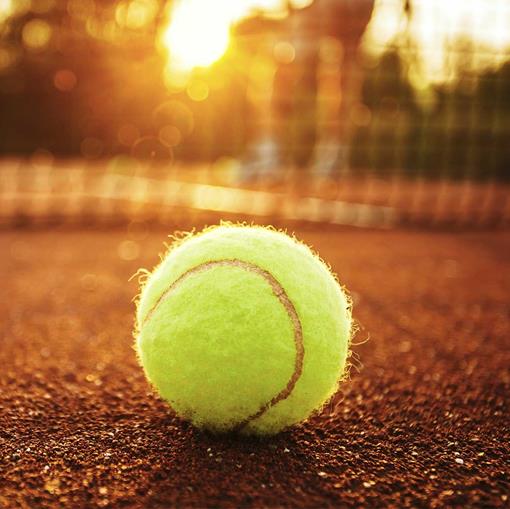 tennis buiten-vierkant.jpg