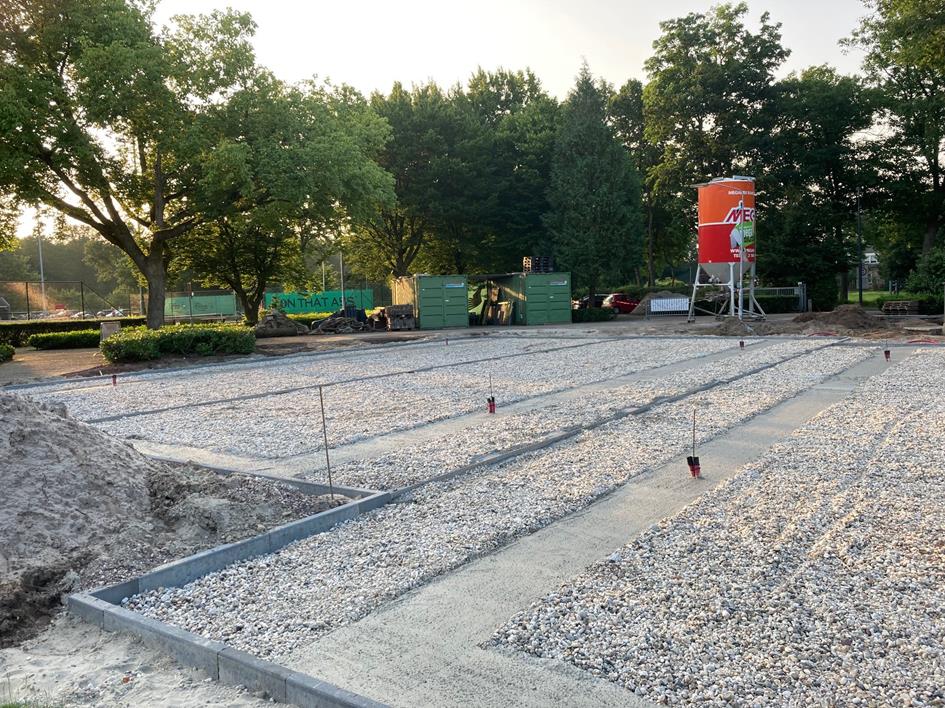 aanleg padelbaan.jpg