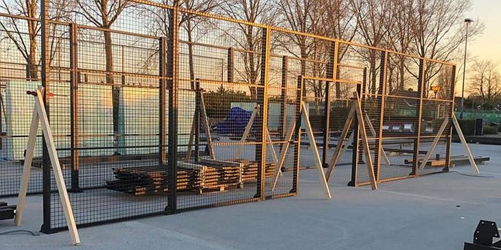 Padel - opbouw kooien 2.jpg