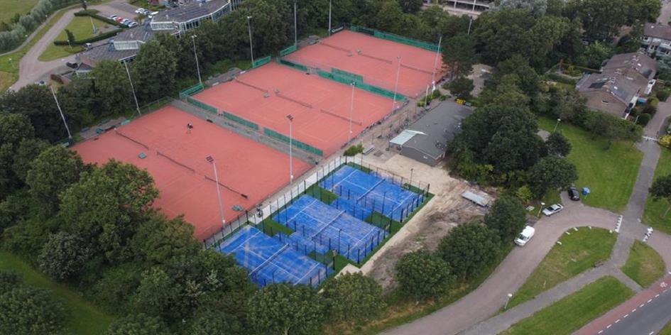 Bovenaanzicht TVO met padel 2021.jpeg