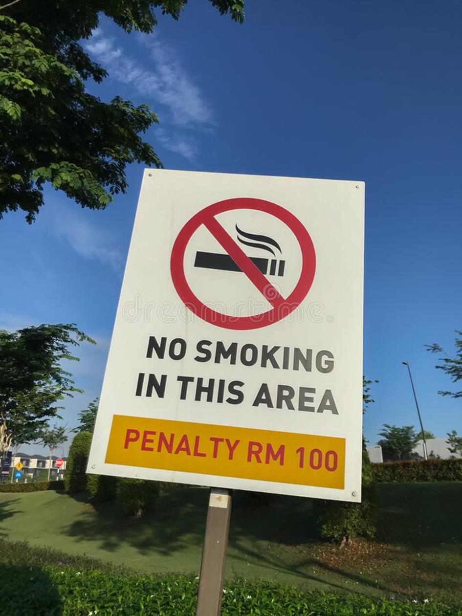 nee-roken-waarschuwingsteken-bij-het-park-213155016.jpg