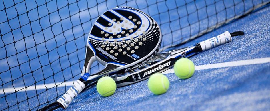 padelracket.jpg