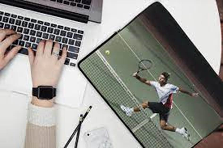 laptop tennis.jpg